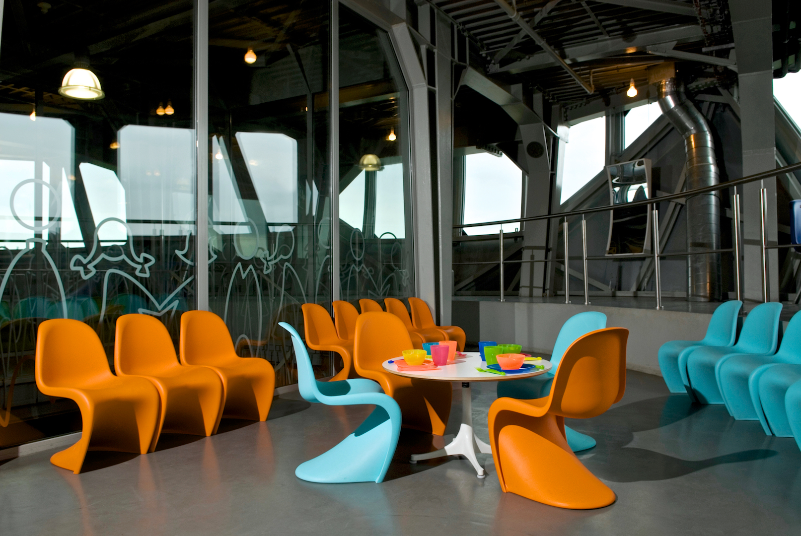 atomium-todayin-206 - Version 2.jpg
